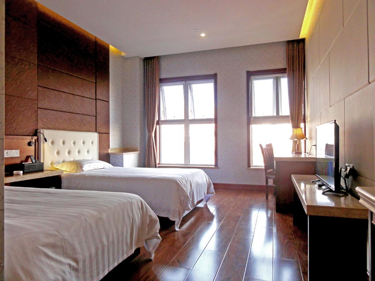Hua Qi Kaiserdom Hotel Zhongshan Road St Michael'S Cathedral And Zhanqiao Pier Csingtao Kültér fotó